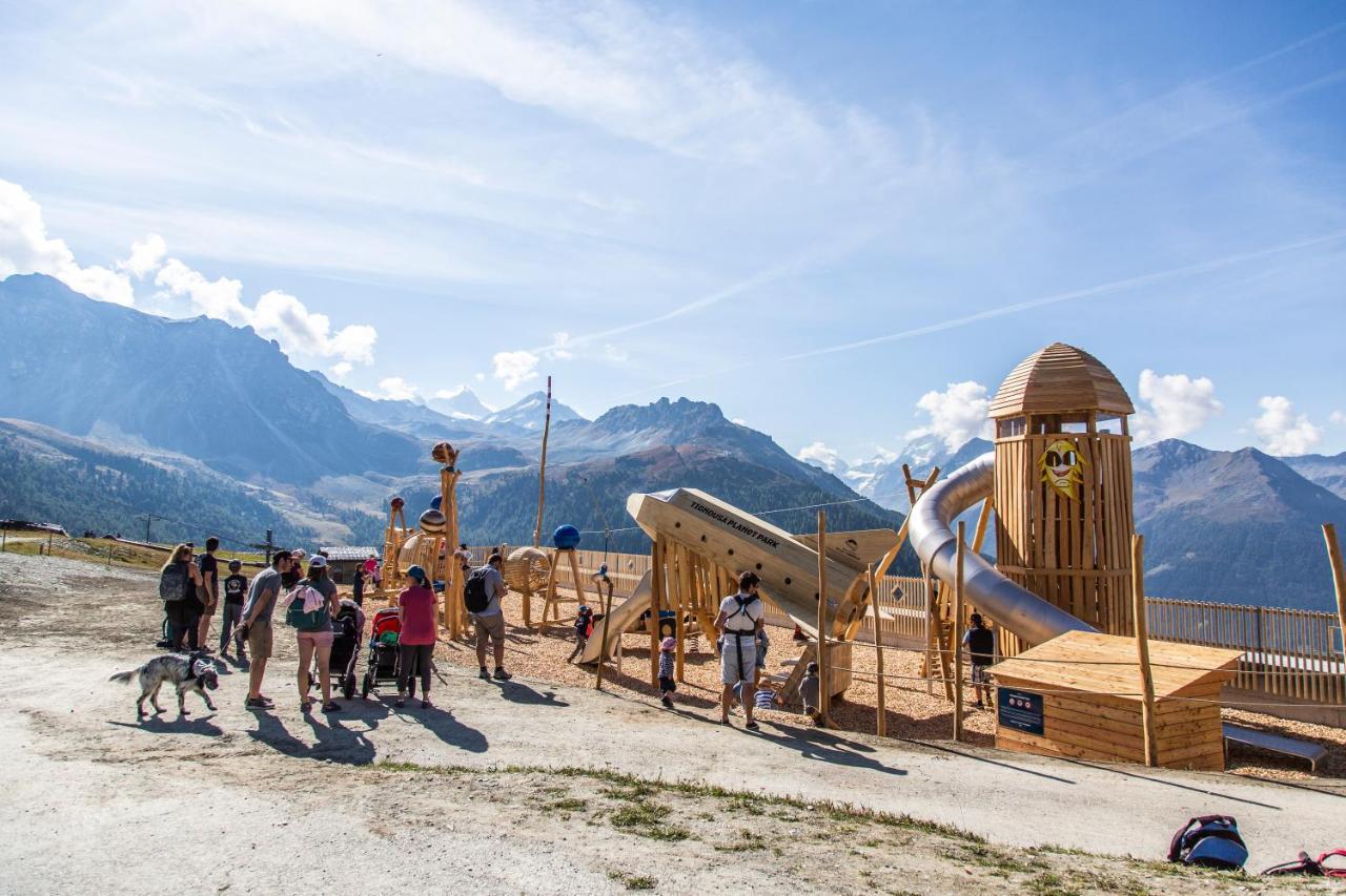 Tignousa Logement De Groupes Et Individuels Saint-Luc Exterior foto